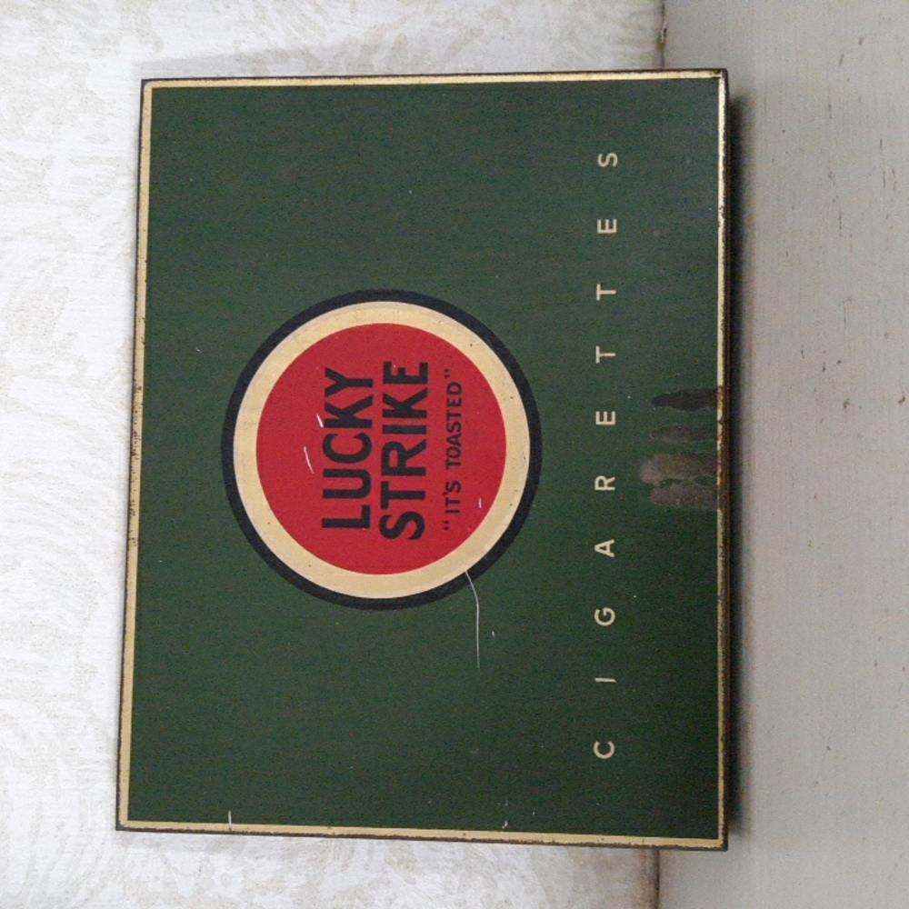 Vintage cigarettes tin